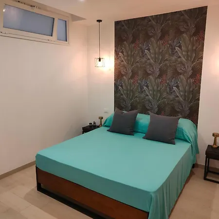 Suite12 ゲストハウス マルサラ