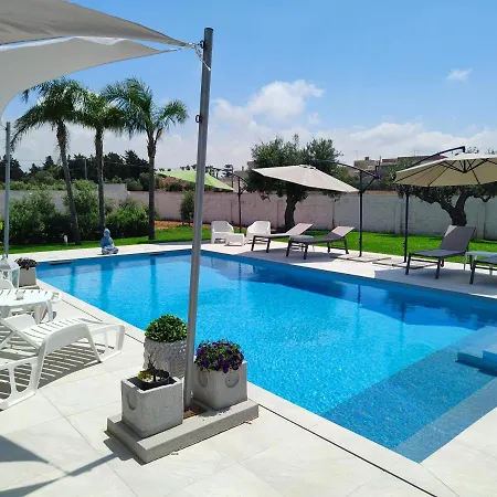 Suite12 4* مارسالا