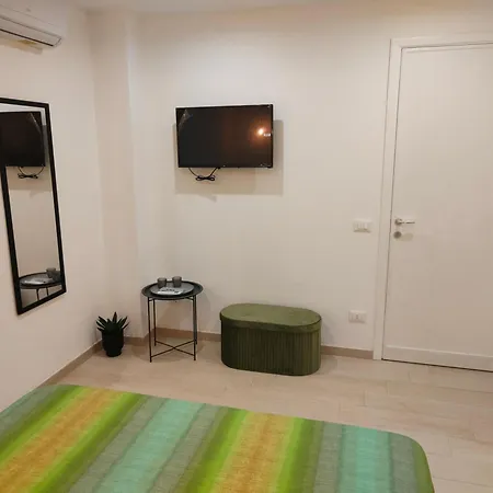 בית הארחה Suite12 4*